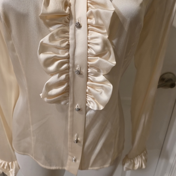 St. John Cream Ruffle Blouse - Picture 2 of 7